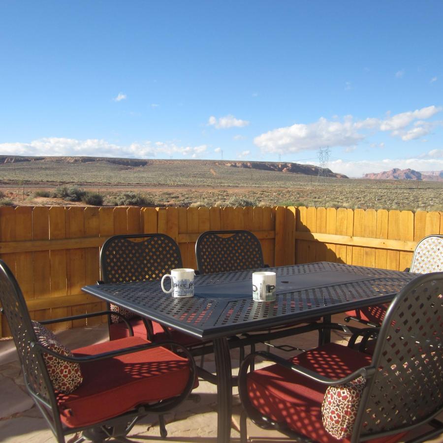 Local View Pet Friendly Boat Parking Close To Antelope Canyon Horseshoebend Page Dış mekan fotoğraf